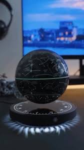 Magnetic globe decor
